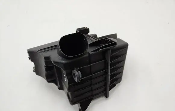 Volkswagen Polo VI Air filter box 6Q0129601AR