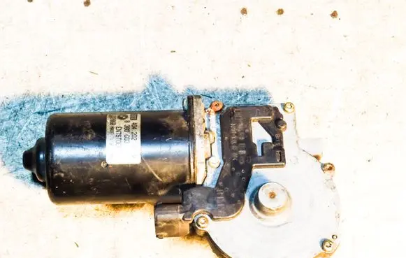 BMW 5 E39 Wiper motor 8360603 404202