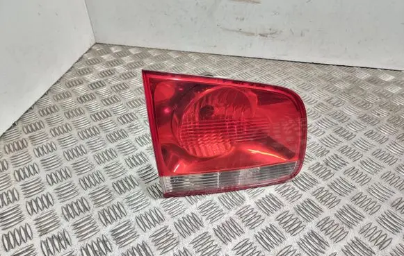 Volkswagen Touareg I Tailgate rear/tail lights 7l6945093h 28269003