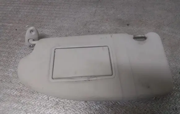 Ford Focus Sun visor