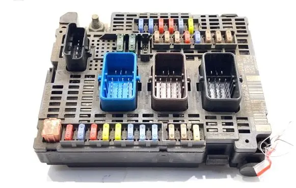 Citroen DS4 BSM Control unit 9674921680