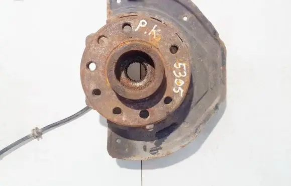 Opel Vectra B Front wheel hub