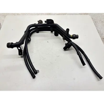 Volkswagen PASSAT B5.5 Engine coolant pipe/hose 1J0121324