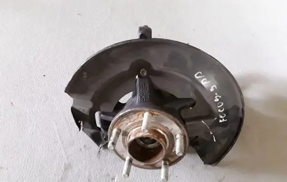 Ford Focus Front wheel hub AV613K170