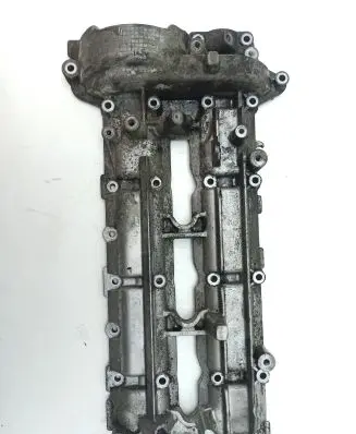 Mercedes-Benz Sprinter W906 Rocker cam cover A6420101930 220022A00