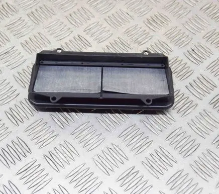 Nissan Leaf II (ZE1) Quarter panel pressure vent 8200213712C
