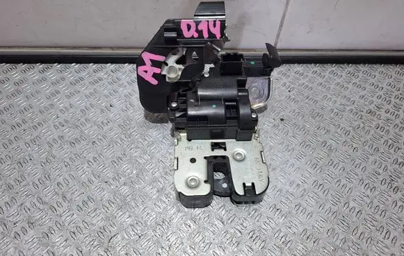 Audi A1 Tailgate/trunk/boot lock/catch/latch 8r0827505