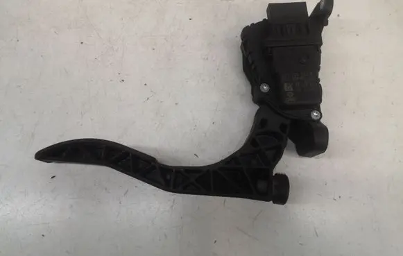 Audi A6 S6 C6 4F Accelerator throttle pedal 4F1723523B 6PV00898406