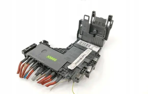 Citroen C4 II Fuse module 9665878380