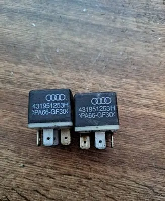 Audi A6 S6 C4 4A Other relay 431951253H