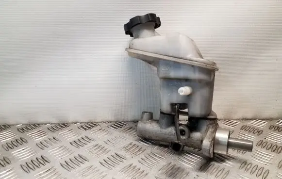 Master brake cylinder