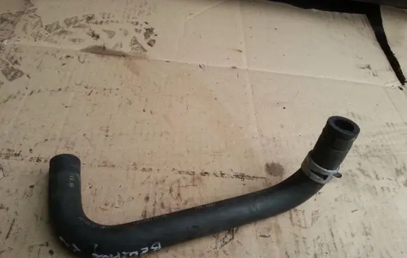 Mazda 5 Engine coolant pipe/hose