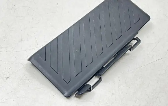 Skoda Octavia Mk3 (5E) Foot rest pad/dead pedal 5Q1864777C