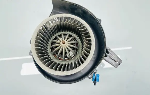 Volkswagen Cross Polo Heater fan/blower 6Q1820015C A1916