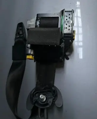 Front seatbelt