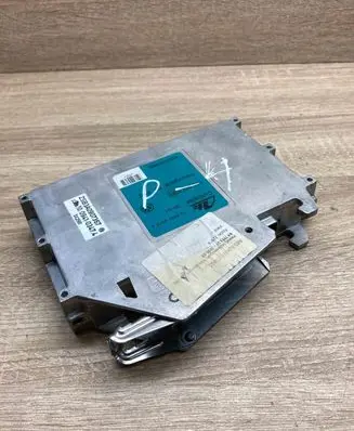 Volkswagen Golf III ABS control unit/module 1H0907379B