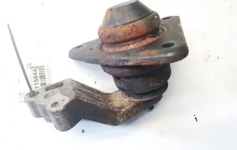 KIA Ceed Engine mount bracket