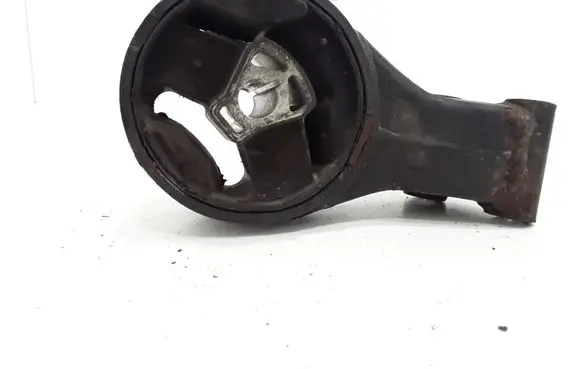 Opel Insignia A Engine mount bracket