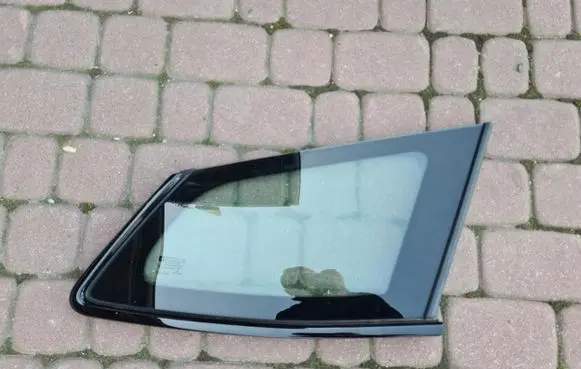 Opel Insignia B Sliding door window/glass 