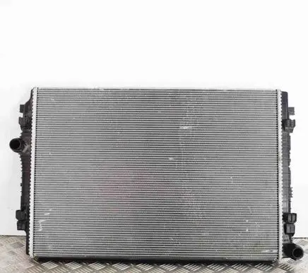 Audi A3 S3 8V Coolant radiator M159085E