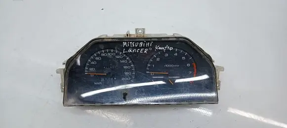 Mitsubishi Lancer Speedometer (instrument cluster) MB522792 13800
