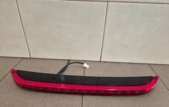 KIA Ceed Third/center stoplight 92700J71