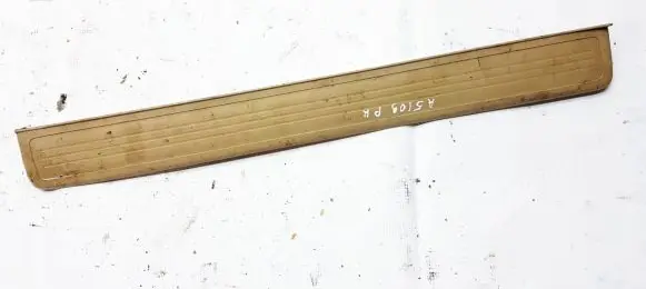 Honda CR-V Front sill trim cover 84252SWAA