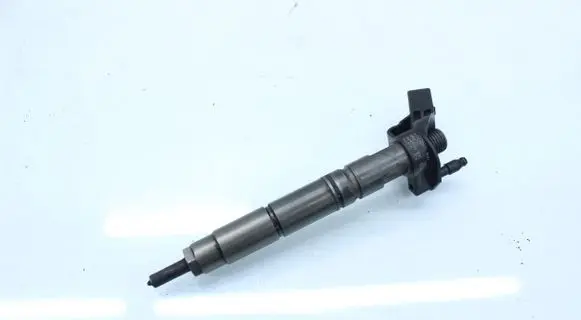 Mercedes-Benz GL X164 Fuel injector A642070