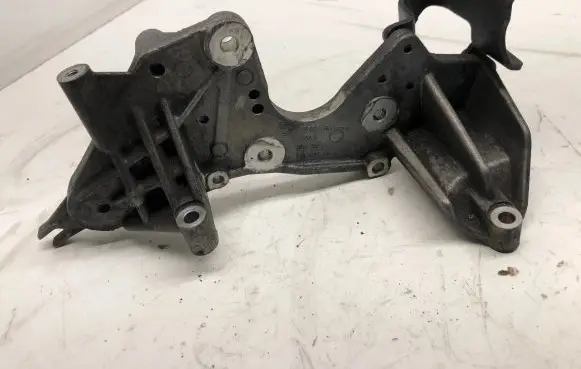 Audi A4 S4 B8 8K Fuel pump bracket 059130147P