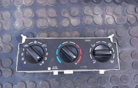 Peugeot Partner Climate control unit 69930002 030807D 07H33
