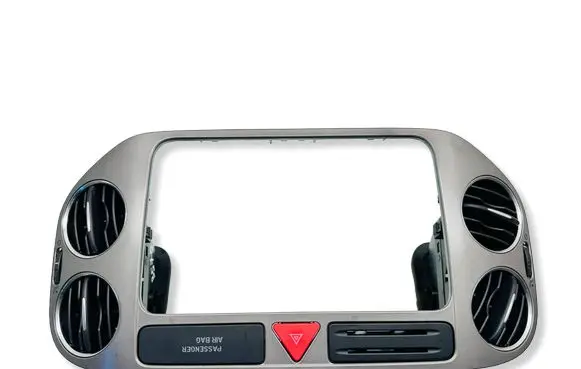Volkswagen Tiguan Radio/GPS head unit trim 5M0858071K