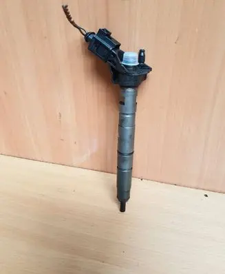 Audi A6 S6 C6 4F Fuel injector 059130277Q