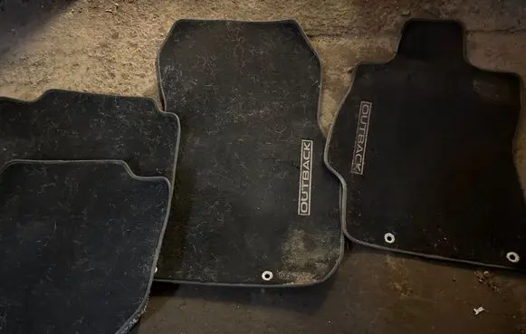 Subaru Outback Car floor mat set 