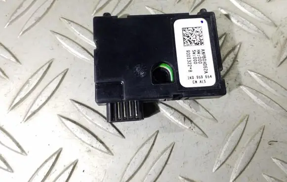 Volkswagen Jetta V Steering angle sensor 1K0959654