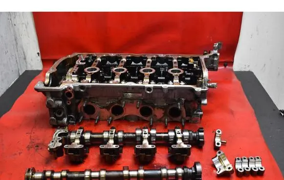Peugeot 207 CC Engine head V753354980N
