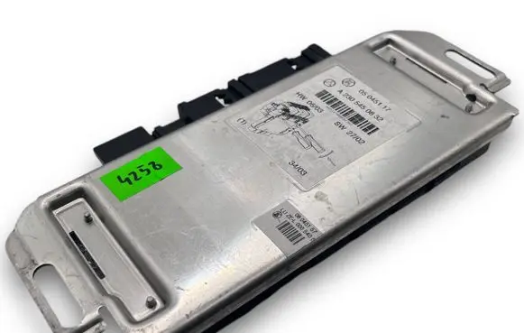 Mercedes-Benz SL AMG R230 Central body control module A4258 A2305450832