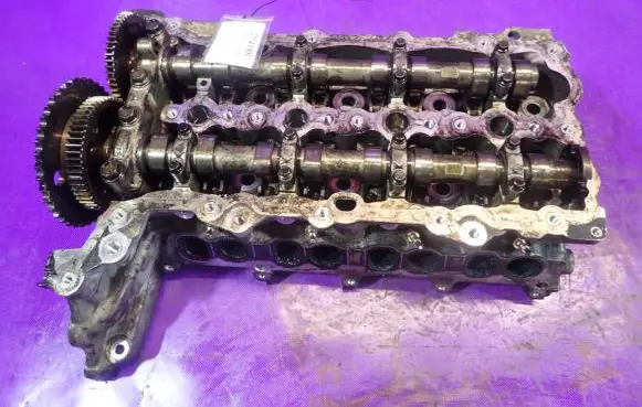 Opel Astra J Engine head 55489308