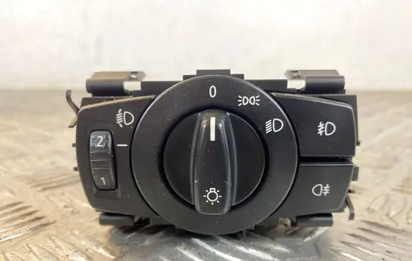 BMW 1 E81 E87 Light switch 6932794 33600102
