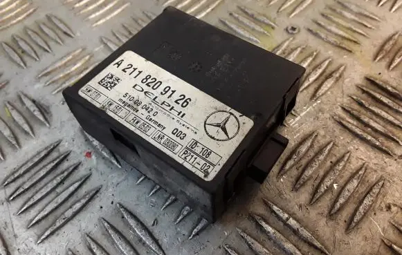 Mercedes-Benz E W211 Alarm control unit/module 2118209126 A2118209126