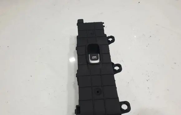 KIA Niro Electric window control switch 93575G5300