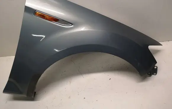 Ford Mondeo MK IV Fender end trim 