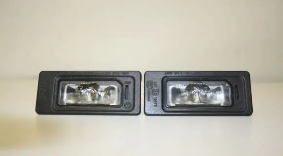 Audi A4 S4 B9 Number plate light 5NA943021