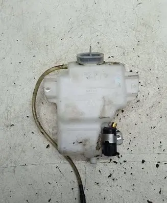 Mitsubishi Pajero Windshield washer fluid reservoir/tank 060551697