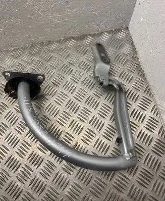 Volkswagen PASSAT B6 Tailgate/trunk/boot hinge 3C5827302A