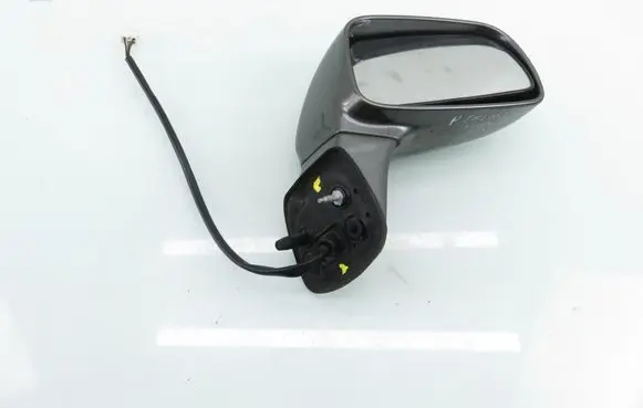 Toyota Corolla Verso E121 Front door electric wing mirror 