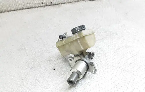 Mercedes-Benz S W220 Master brake cylinder A2204300002