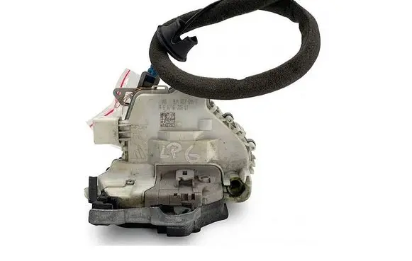 Audi Q3 8U Front door lock 8J1837015F