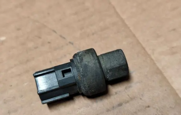 Air conditioning (A/C) pressure sensor