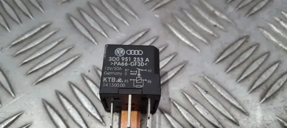 Volkswagen Touareg I Other relay 3D0951253A 14150000