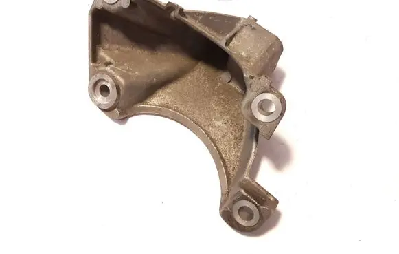 BMW 5 F10 F11 Engine mounting bracket 73681310 6775914